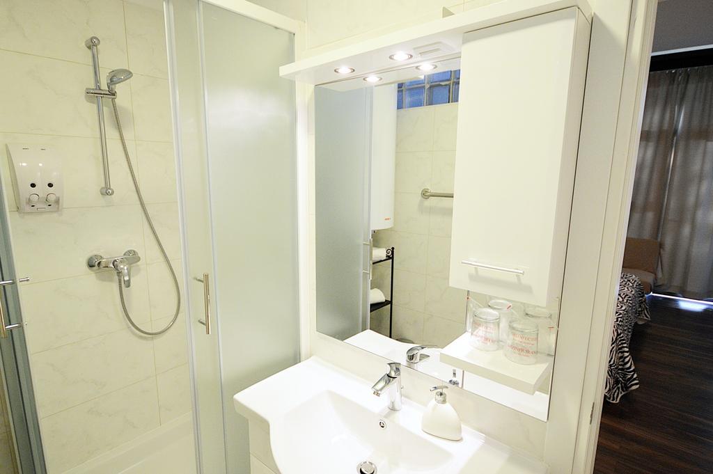 Bed And Breakfast Four Rooms Zadar Oda fotoğraf
