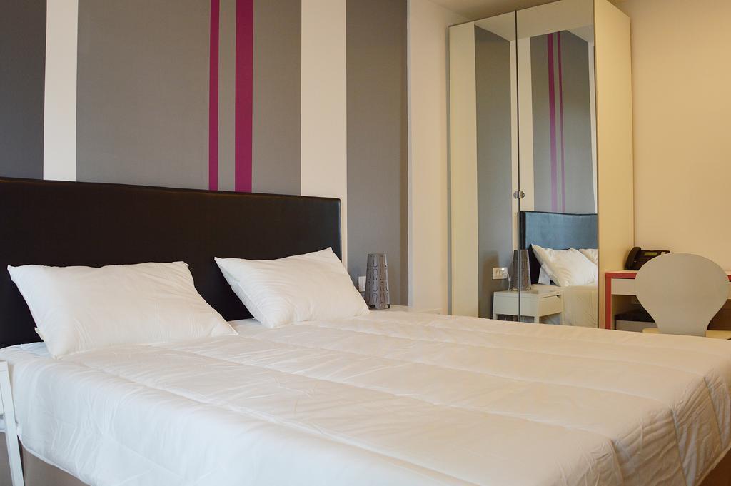 Bed And Breakfast Four Rooms Zadar Oda fotoğraf
