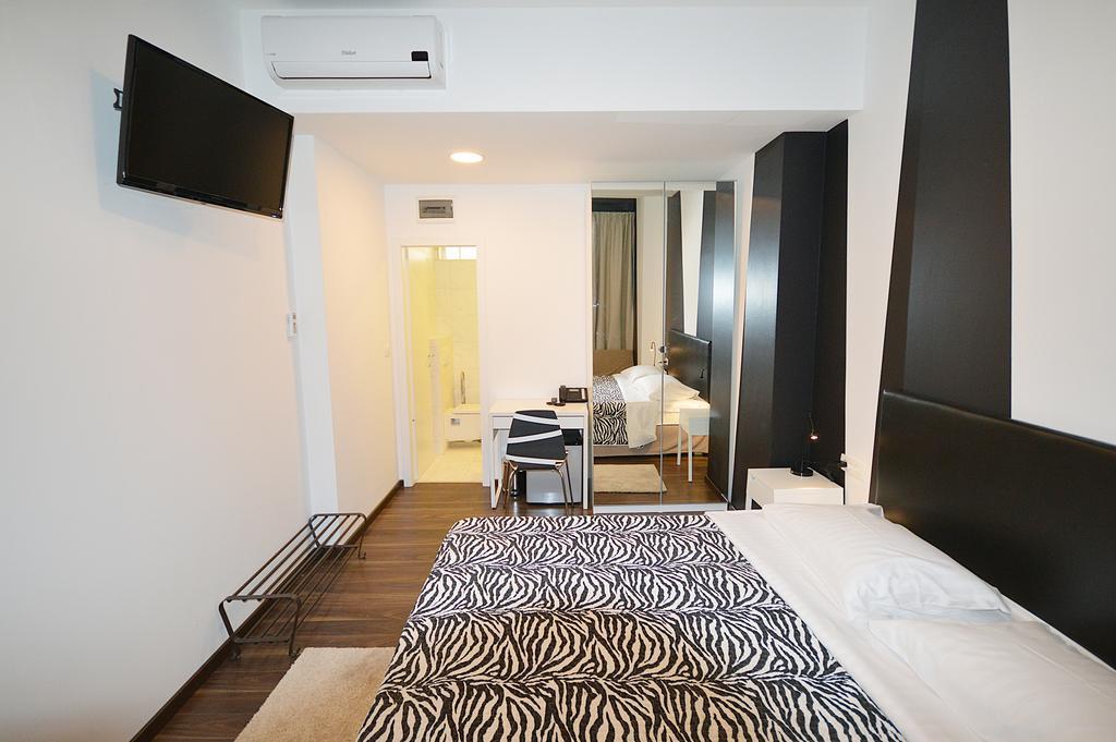 Bed And Breakfast Four Rooms Zadar Oda fotoğraf